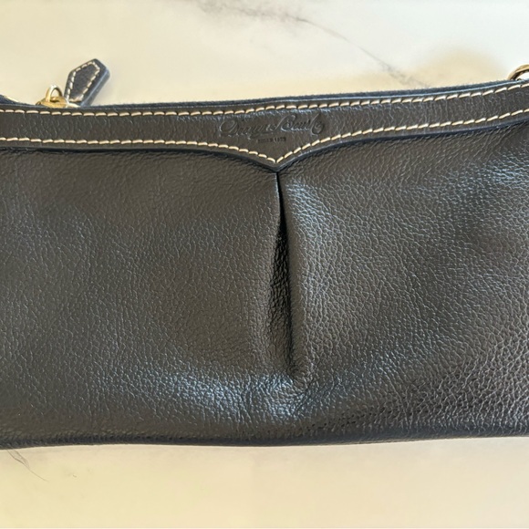 Dooney & Bourke Black Calf Leather Convertible Pleated Wristlet  Two Way Strap - Picture 3 of 15